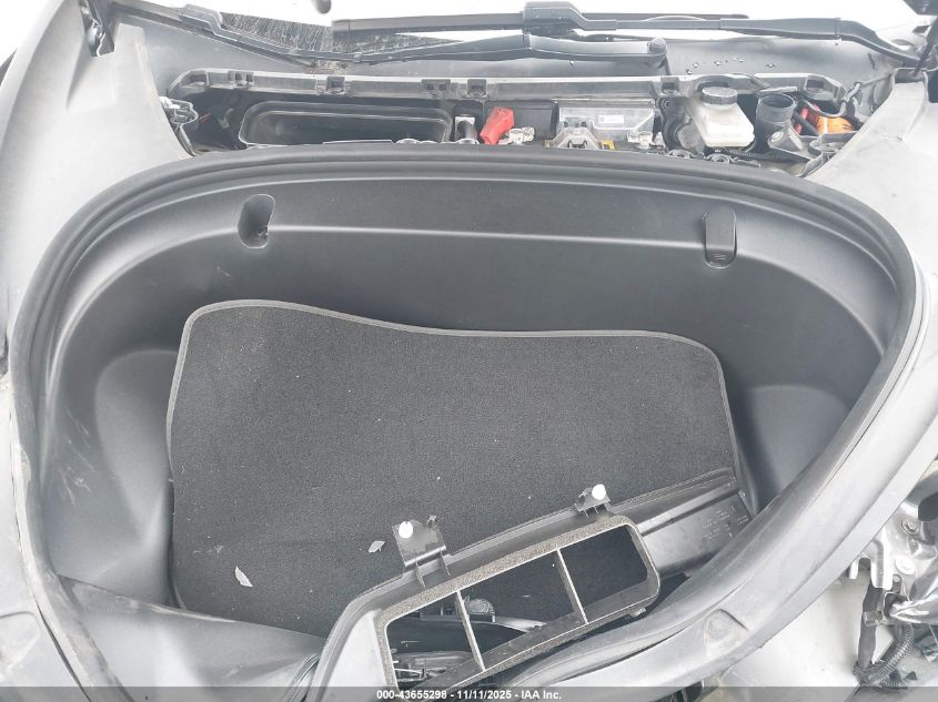 2018 Tesla Model 3 Long Range/Performance VIN: 5YJ3E1EB9JF103709 Lot: 43655298