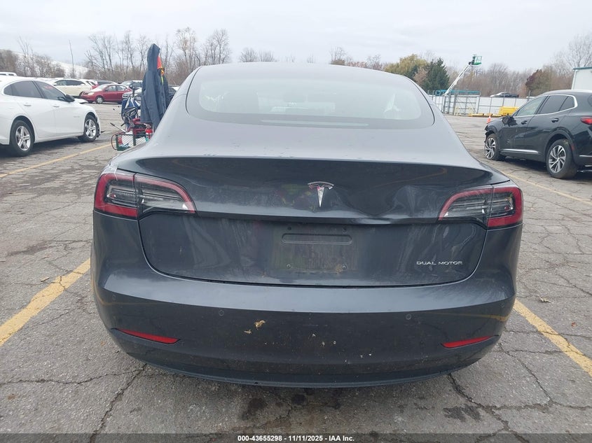 2018 Tesla Model 3 Long Range/Performance VIN: 5YJ3E1EB9JF103709 Lot: 43655298