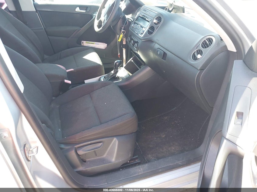 WVGAV7AX0CW524241 2012 VOLKSWAGEN TIGUAN photo no. 5