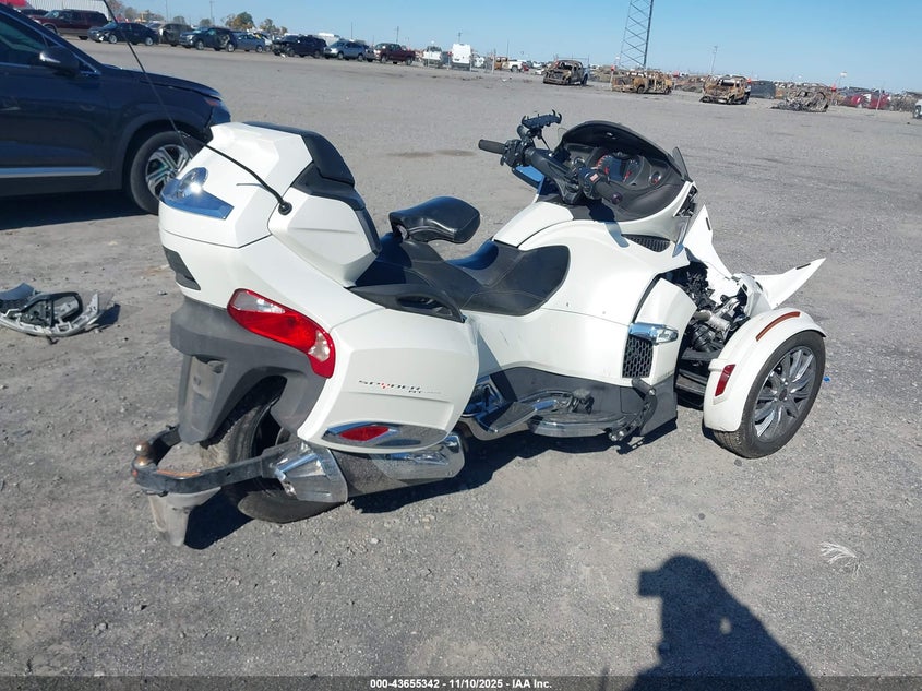 2BXNBDD12EV004601 2014 CAN-AM/ BRP SPYDER photo no. 4