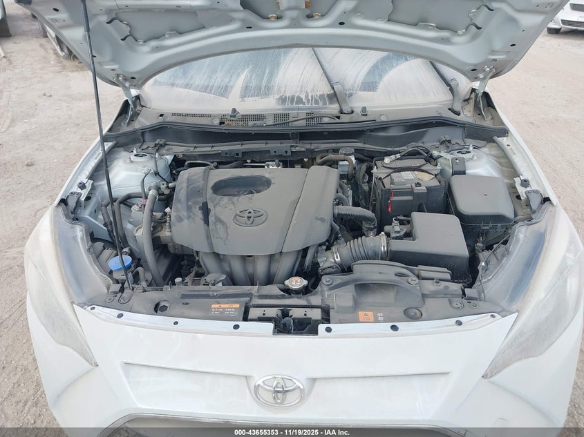 3MYDLBYV9KY504352 2019 TOYOTA YARIS photo no. 10