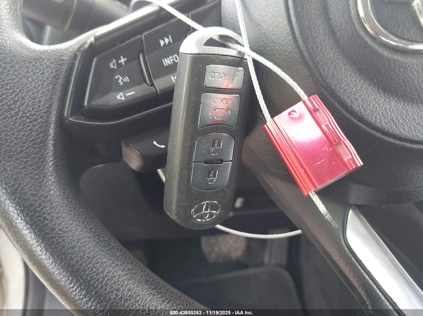 3MYDLBYV9KY504352 2019 TOYOTA YARIS photo no. 11