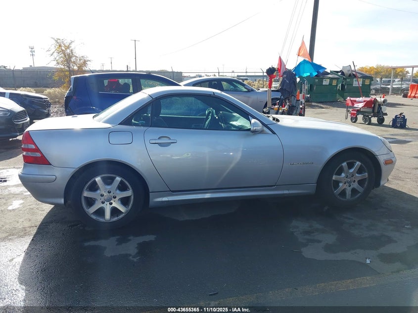 2002 Mercedes-Benz Slk 230 Kompressor VIN: WDBKK49F72F269824 Lot: 43655365