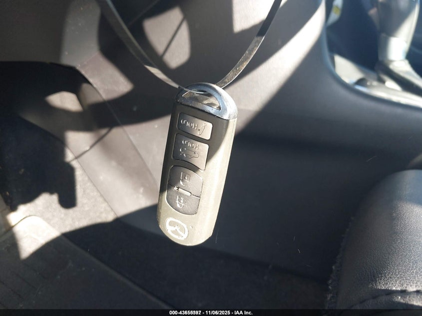 2018 Mazda Mazda3 Touring VIN: 3MZBN1V30JM181650 Lot: 43655397