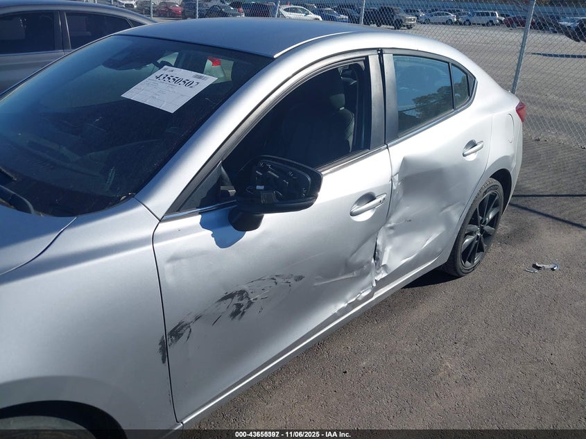 2018 Mazda Mazda3 Touring VIN: 3MZBN1V30JM181650 Lot: 43655397