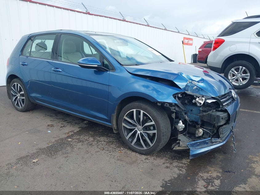 VOLKSWAGEN GOLF TSI SE 4-DOOR