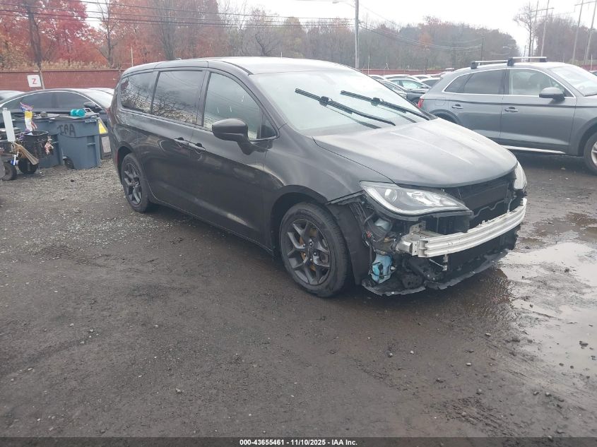 CHRYSLER PACIFICA TOURING PLUS