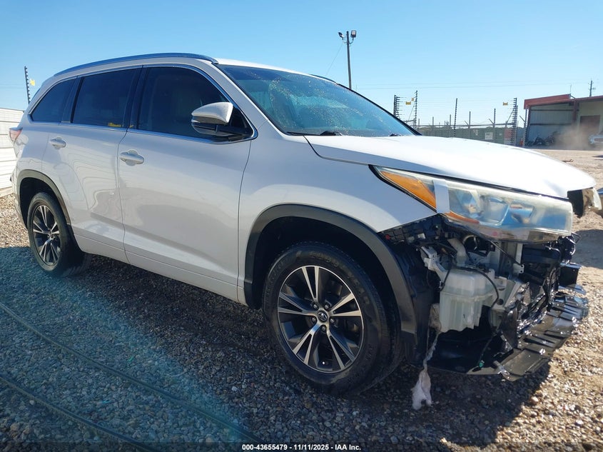 TOYOTA HIGHLANDER XLE V6