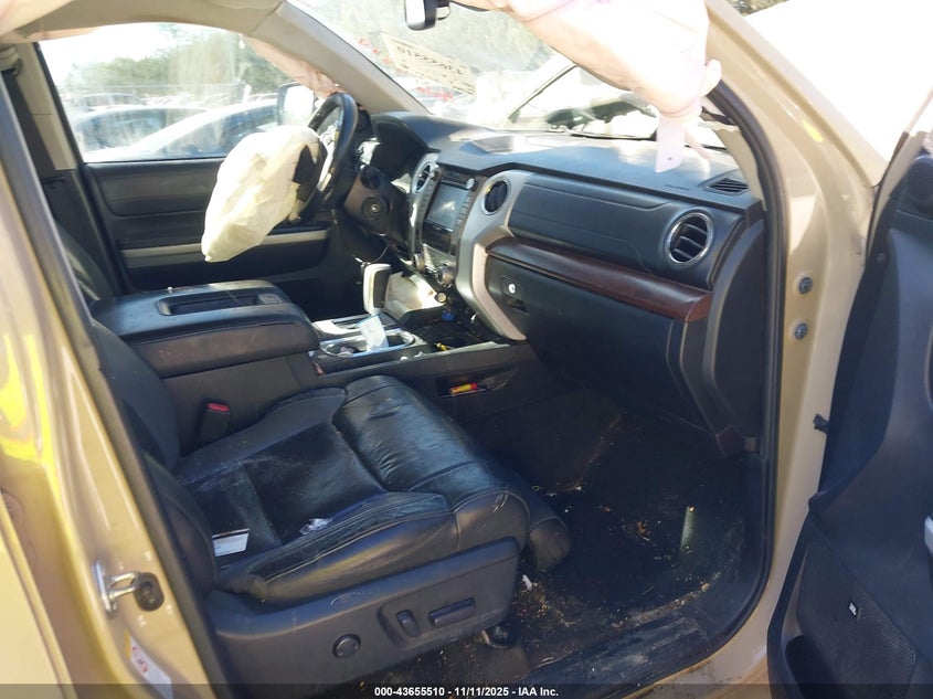 5TFFY5F19JX236137 2018 TOYOTA TUNDRA photo no. 5