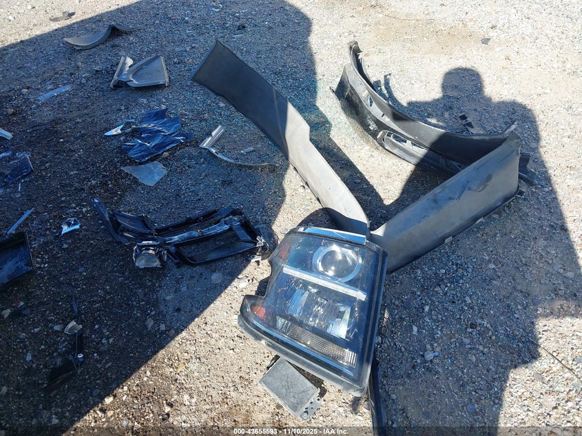 2015 Chevrolet Suburban 1500 Ltz VIN: 1GNSCKKC9FR695688 Lot: 43655593