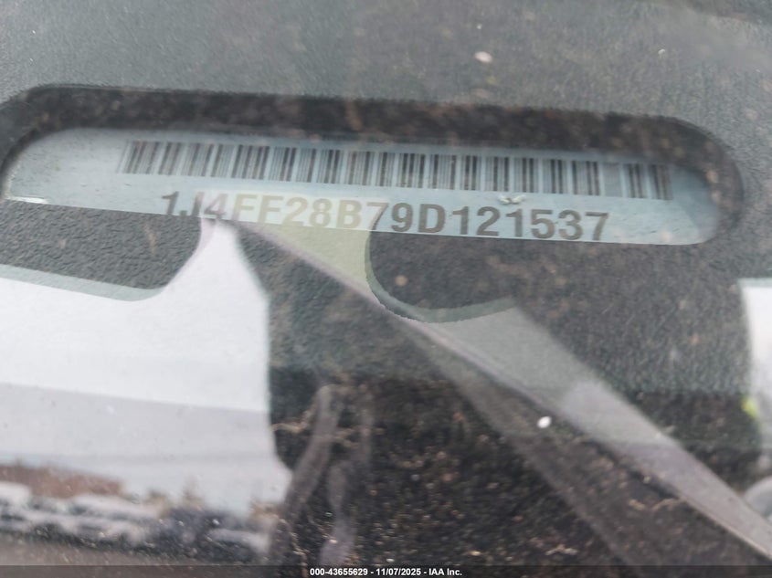 1J4FF28B79D121537 2009 JEEP LIBERTY (PATRIOT) photo no. 9