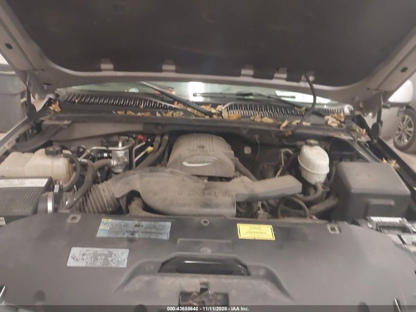 2005 Chevrolet Tahoe Lt VIN: 1GNEK13T25J198228 Lot: 43655640