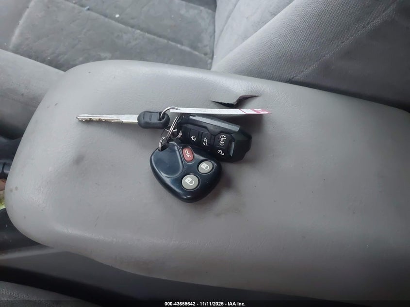 2005 GMC Envoy Xl Sle VIN: 1GKET16S756116347 Lot: 43655642