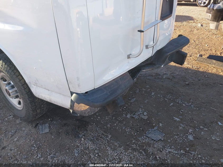 2017 GMC Savana 2500 Work Van VIN: 1GTW7AFF4H1906200 Lot: 43655647