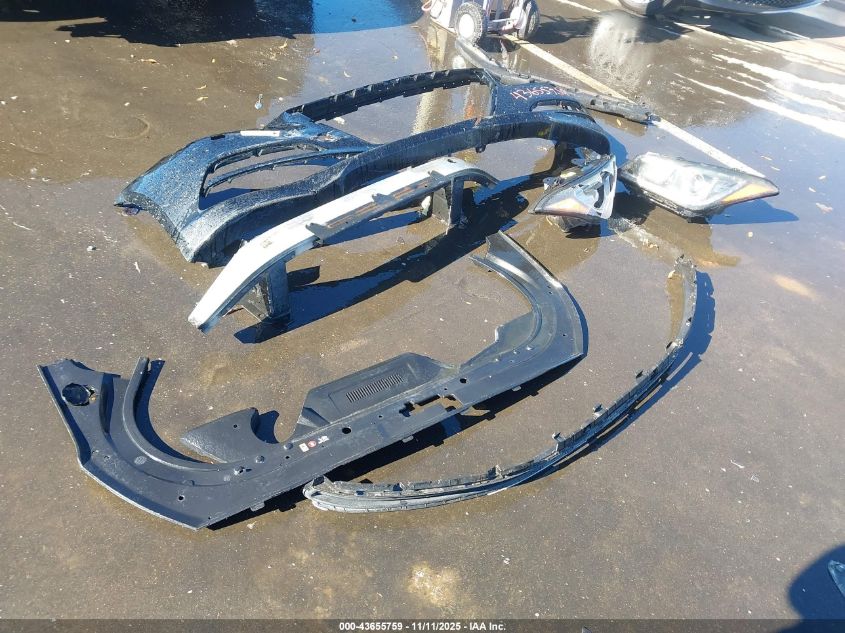 2015 Hyundai Genesis 3.8 VIN: KMHGN4JE1FU040649 Lot: 43655759