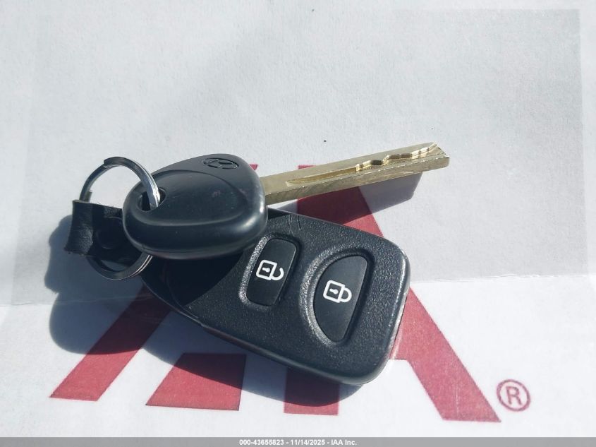 2013 Hyundai Accent Gls VIN: KMHCU4AE3DU468592 Lot: 43655823