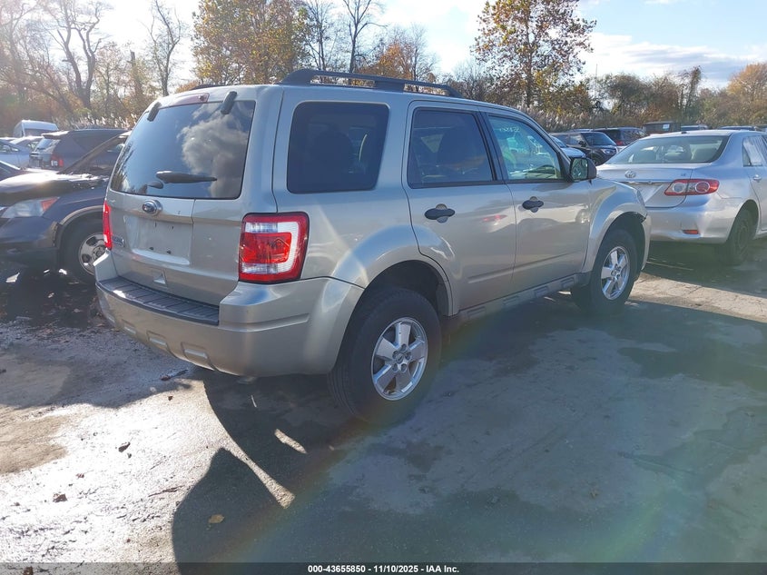 1FMCU0D71BKA79335 2011 FORD ESCAPE photo no. 4