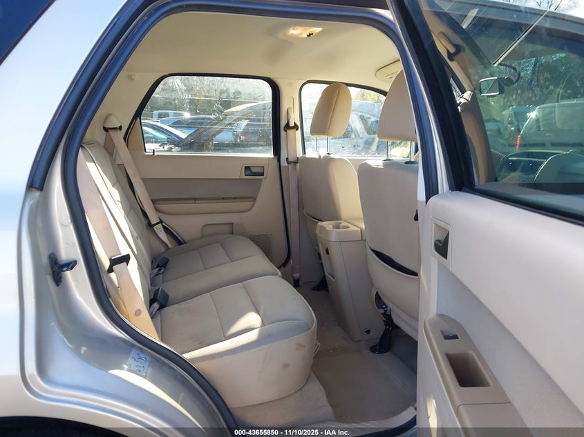 1FMCU0D71BKA79335 2011 FORD ESCAPE photo no. 8