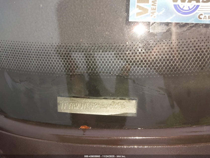 2002 Ford F-150 Lariat/Xlt VIN: 1FTRW07L52KB36296 Lot: 43655860