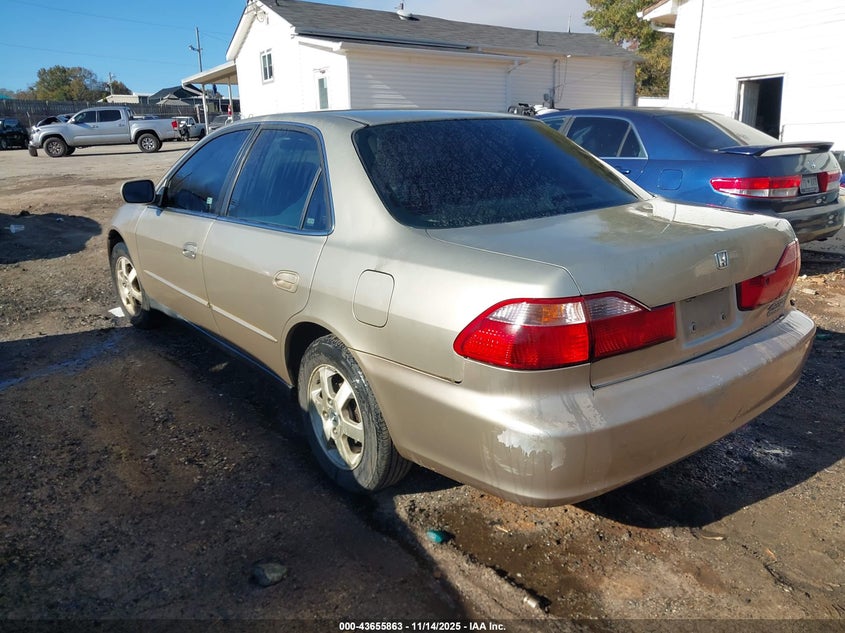 JHMCG5674YC005141 2000 HONDA ACCORD photo no. 3