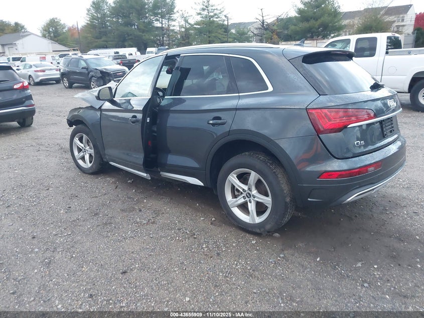 WA1AAAFY0M2038790 2021 AUDI Q5 photo no. 3