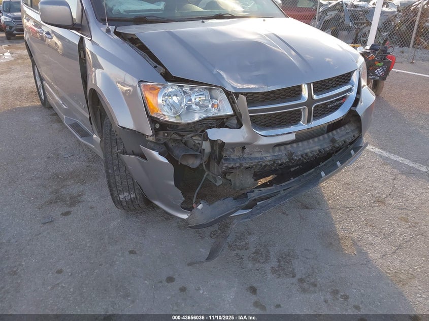 2018 Dodge Grand Caravan Sxt VIN: 2C4RDGCG9JR241544 Lot: 43656036