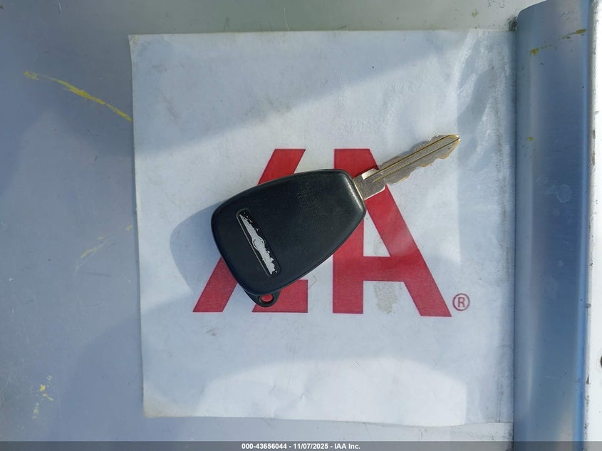 2005 Chrysler Town & Country VIN: 1C4GP45R85B225013 Lot: 43656044