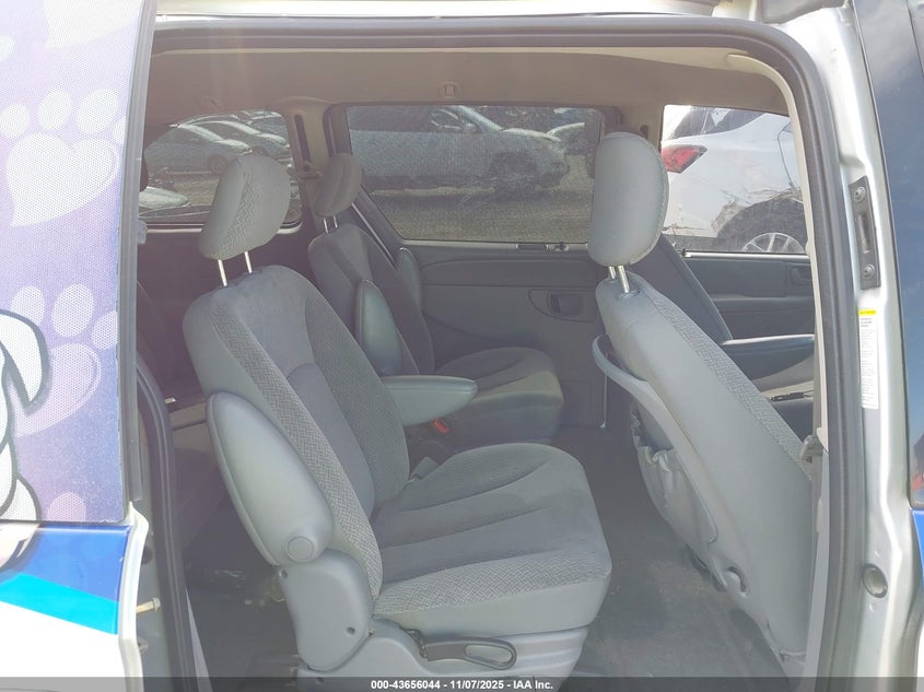 2005 Chrysler Town & Country VIN: 1C4GP45R85B225013 Lot: 43656044