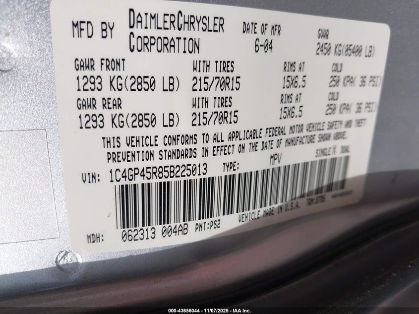2005 Chrysler Town & Country VIN: 1C4GP45R85B225013 Lot: 43656044
