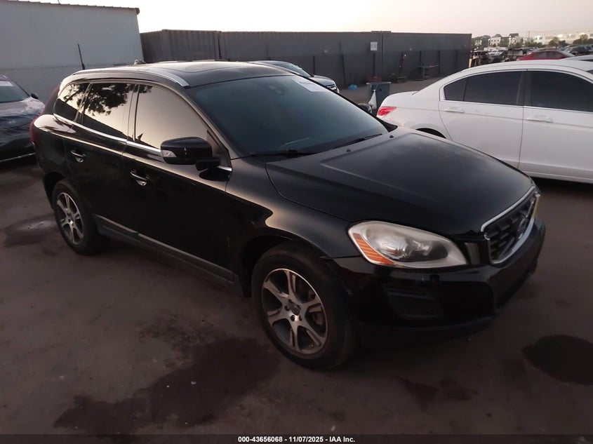 VOLVO XC60 T6/T6 PLATINUM/T6 PREMIER PLUS/T6 R-DESIGN/T6 R-DESIGN PLATINUM/T6 R-DESIGN PREMIER PLUS