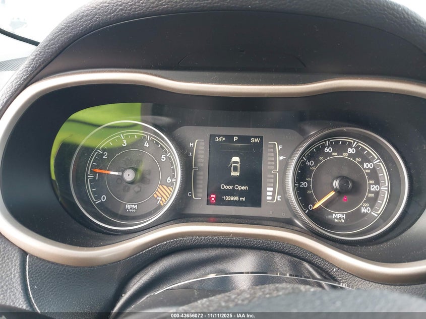 2015 Jeep Cherokee Latitude VIN: 1C4PJMCB7FW714827 Lot: 43656072