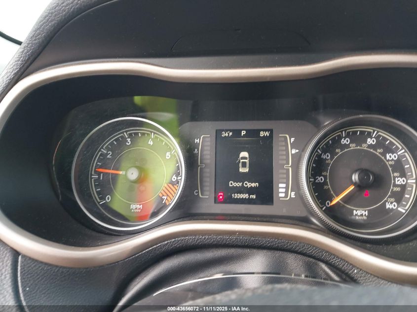 2015 Jeep Cherokee Latitude VIN: 1C4PJMCB7FW714827 Lot: 43656072