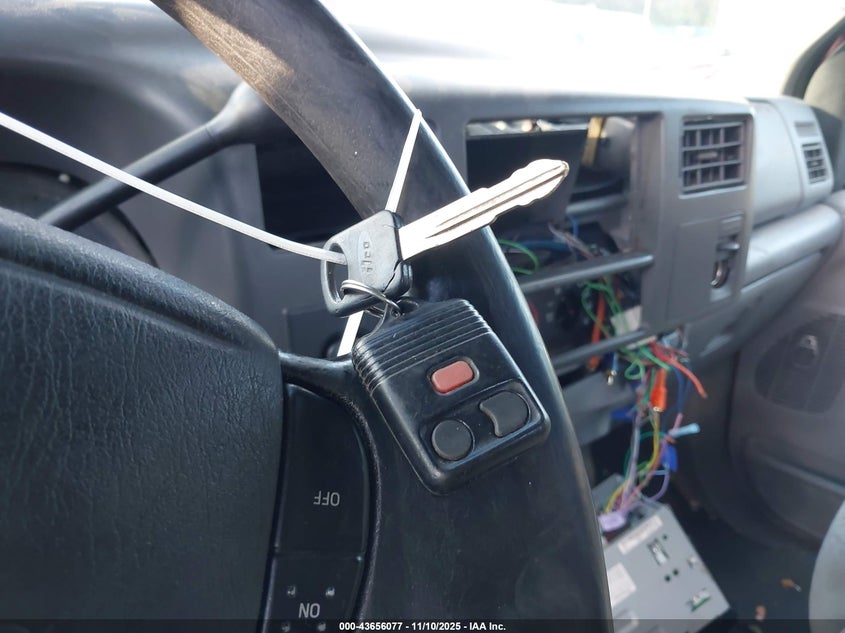 2004 Ford F-350 Lariat/Xl/Xlt VIN: 1FTWW32P84EB28211 Lot: 43656077