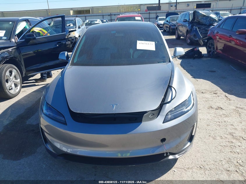 2025 Tesla Model 3 Performance VIN: 5YJ3E1ET0SF995262 Lot: 43656123