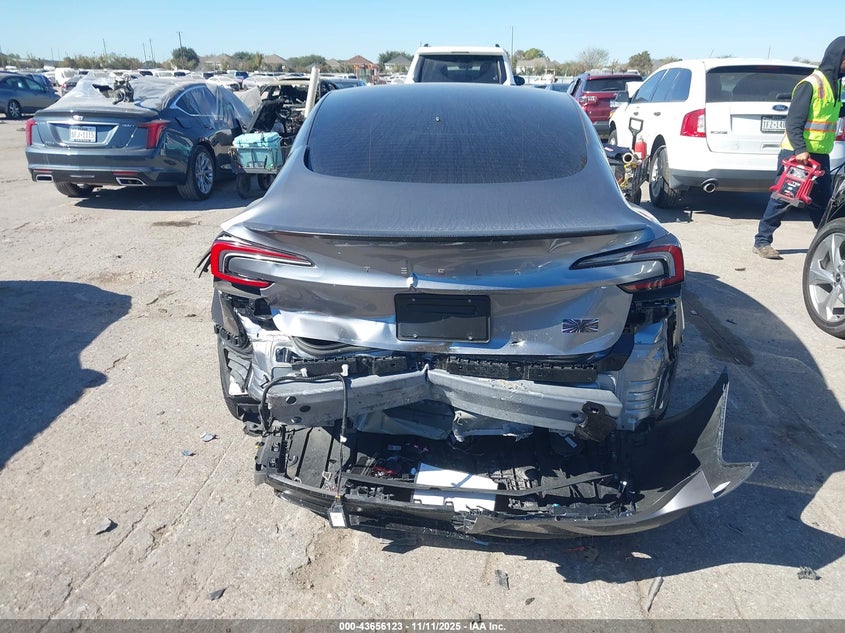 2025 Tesla Model 3 Performance VIN: 5YJ3E1ET0SF995262 Lot: 43656123