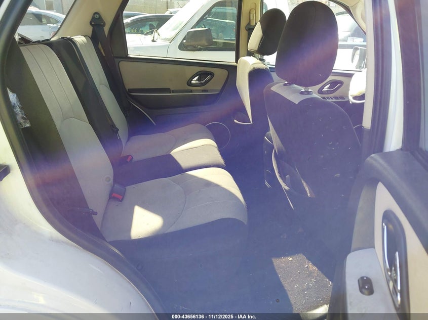 2006 Mercury Mariner Convenience VIN: 4M2YU56Z26DJ10005 Lot: 43656136