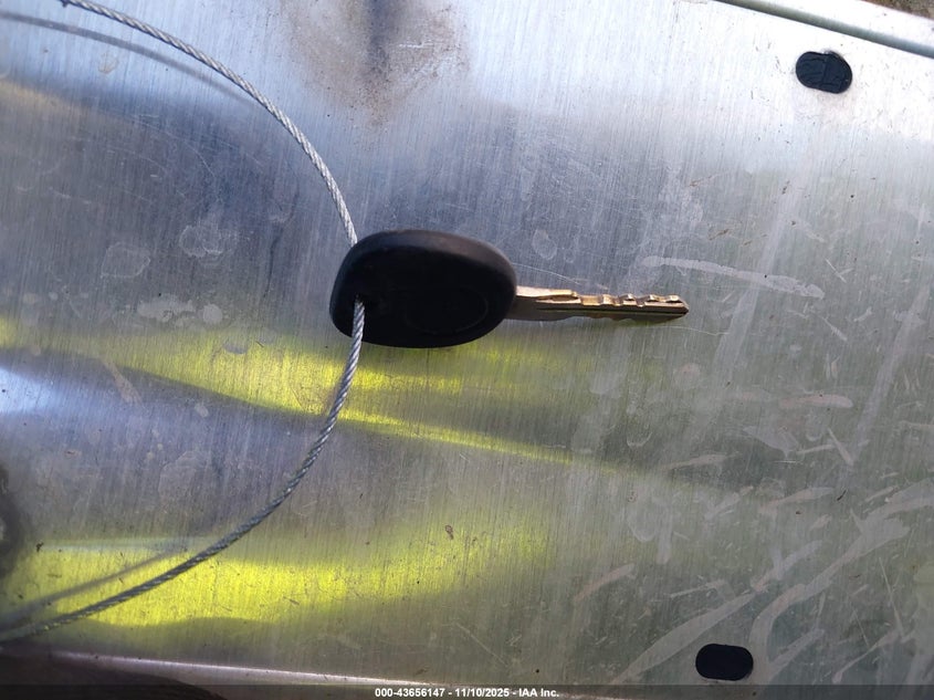 2004 Chevrolet Tahoe Lt VIN: 1GNEC13Z74R275452 Lot: 43656147