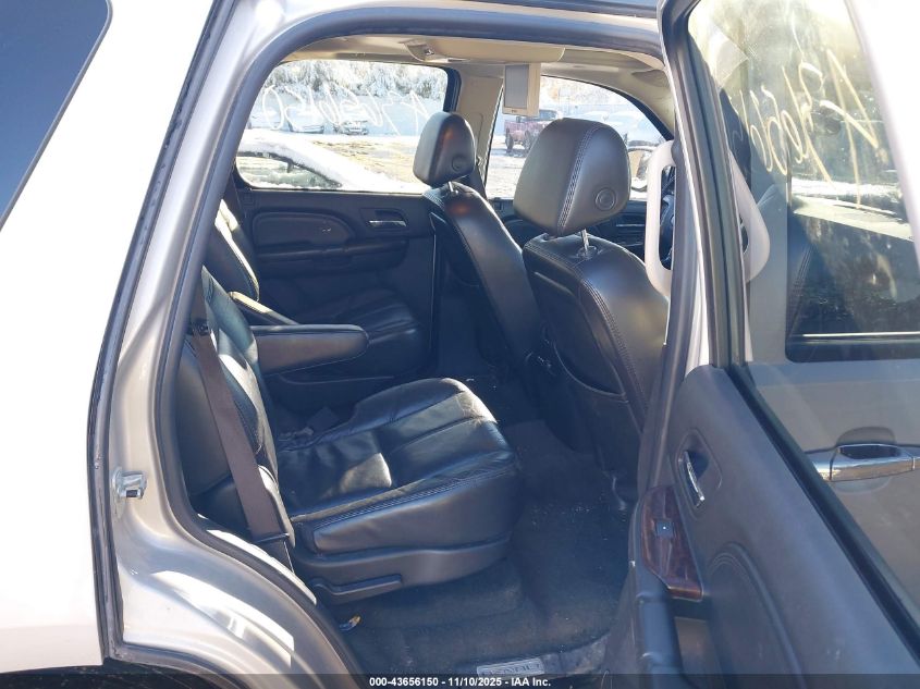 2007 GMC Yukon Denali VIN: 1GKFK63887J180412 Lot: 43656150