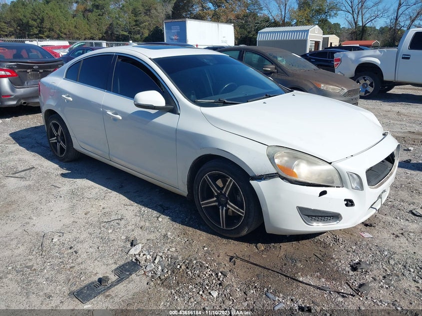 VOLVO S60 T5/T5 PLATINUM/T5 PREMIER/T5 PREMIER PLUS