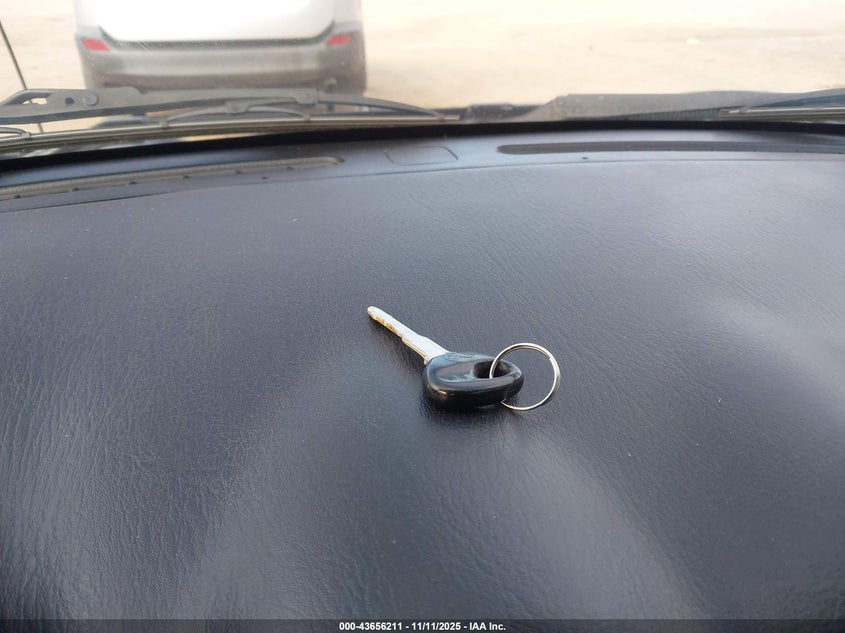 2001 Mazda Mx-5 Miata Ls/Special Edition VIN: JM1NB353410201227 Lot: 43656211