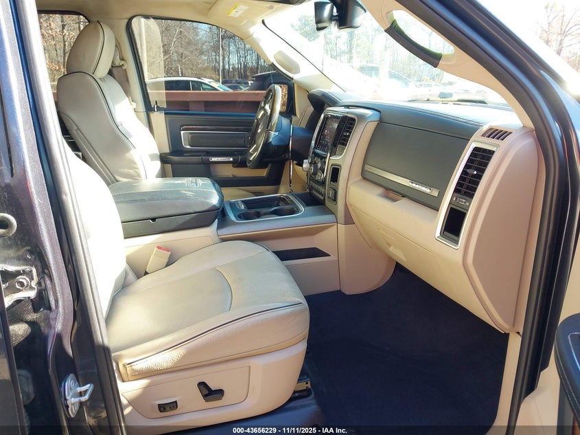 2018 RAM 1500 LIMITED  4X4 6'4 BOX - 1C6RR7WT6JS207500