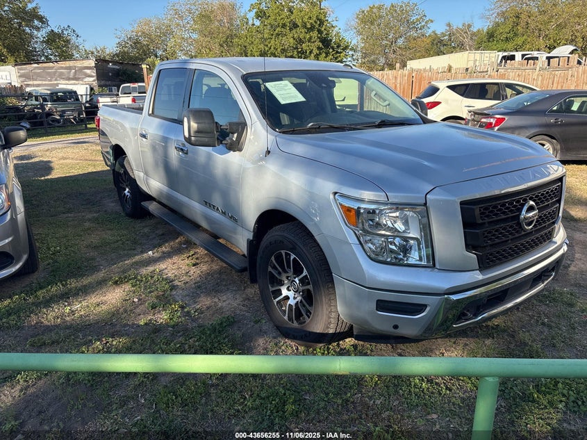 NISSAN TITAN