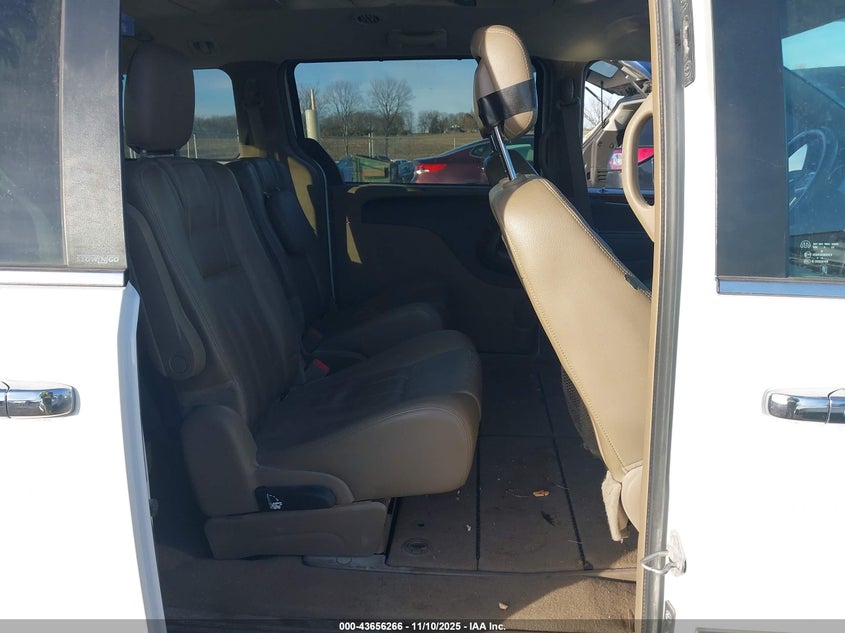 2013 Chrysler Town & Country Touring-L VIN: 2C4RC1CG0DR816067 Lot: 43656266