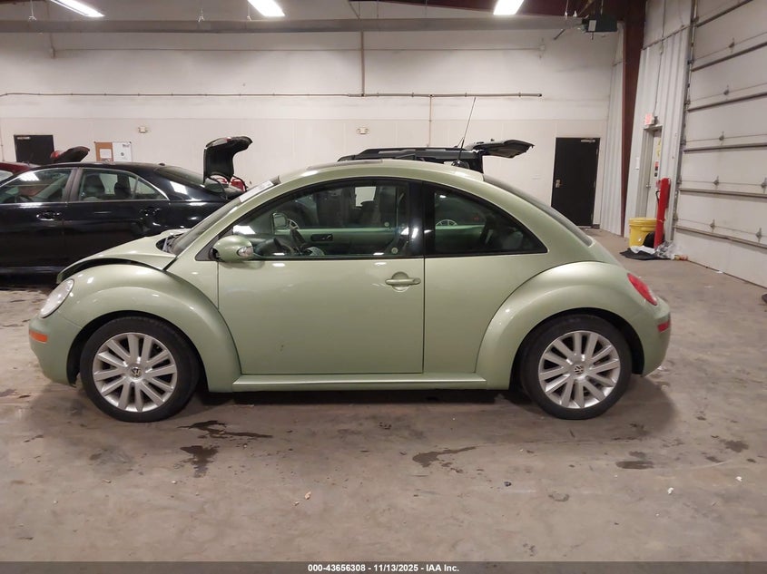 2008 Volkswagen New Beetle Se VIN: 3VWRW31C88M516869 Lot: 43656308