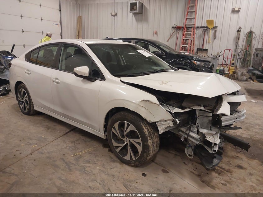 SUBARU LEGACY PREMIUM