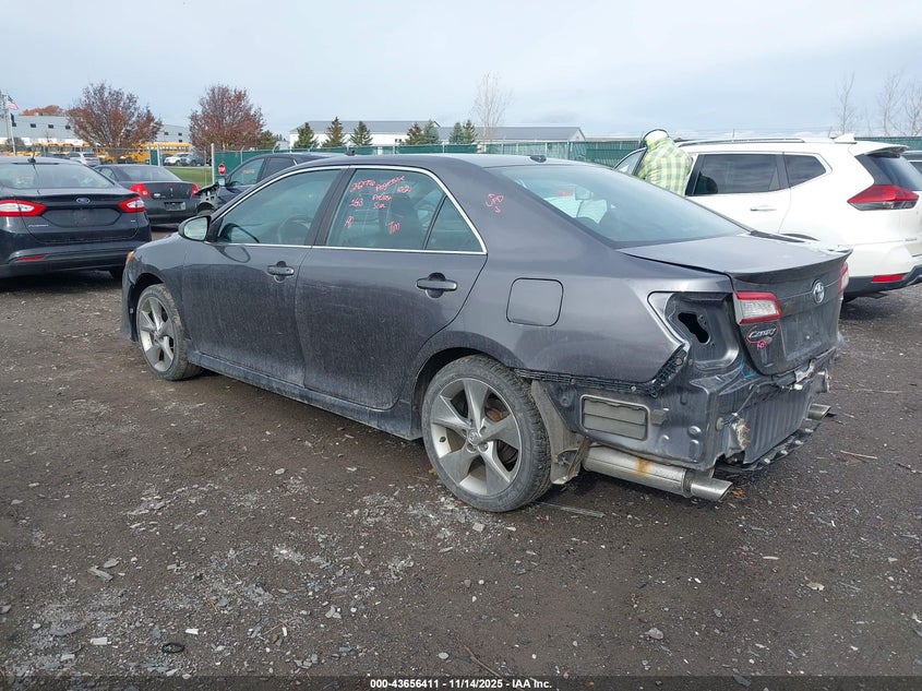 4T1BK1FK2EU027441 2014 TOYOTA CAMRY photo no. 3