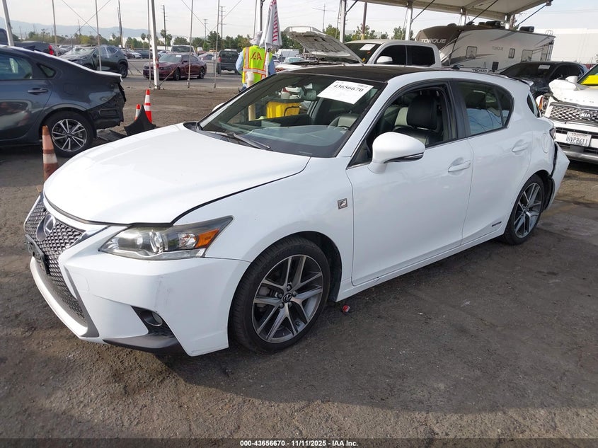 JTHKD5BH7F2235343 2015 LEXUS CT photo no. 2