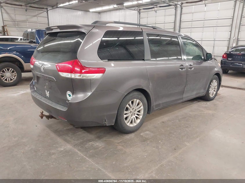 2012 Toyota Sienna Xle V6 8 Passenger VIN: 5TDYK3DC5CS266926 Lot: 43656764