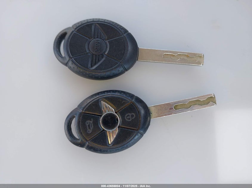 2006 Mini Cooper VIN: WMWRF335X6TG14298 Lot: 43656804