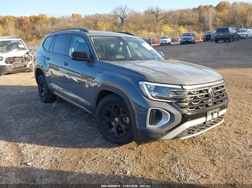 VOLKSWAGEN ATLAS 2.0T PEAK EDITION SE W/TECHNOLOGY